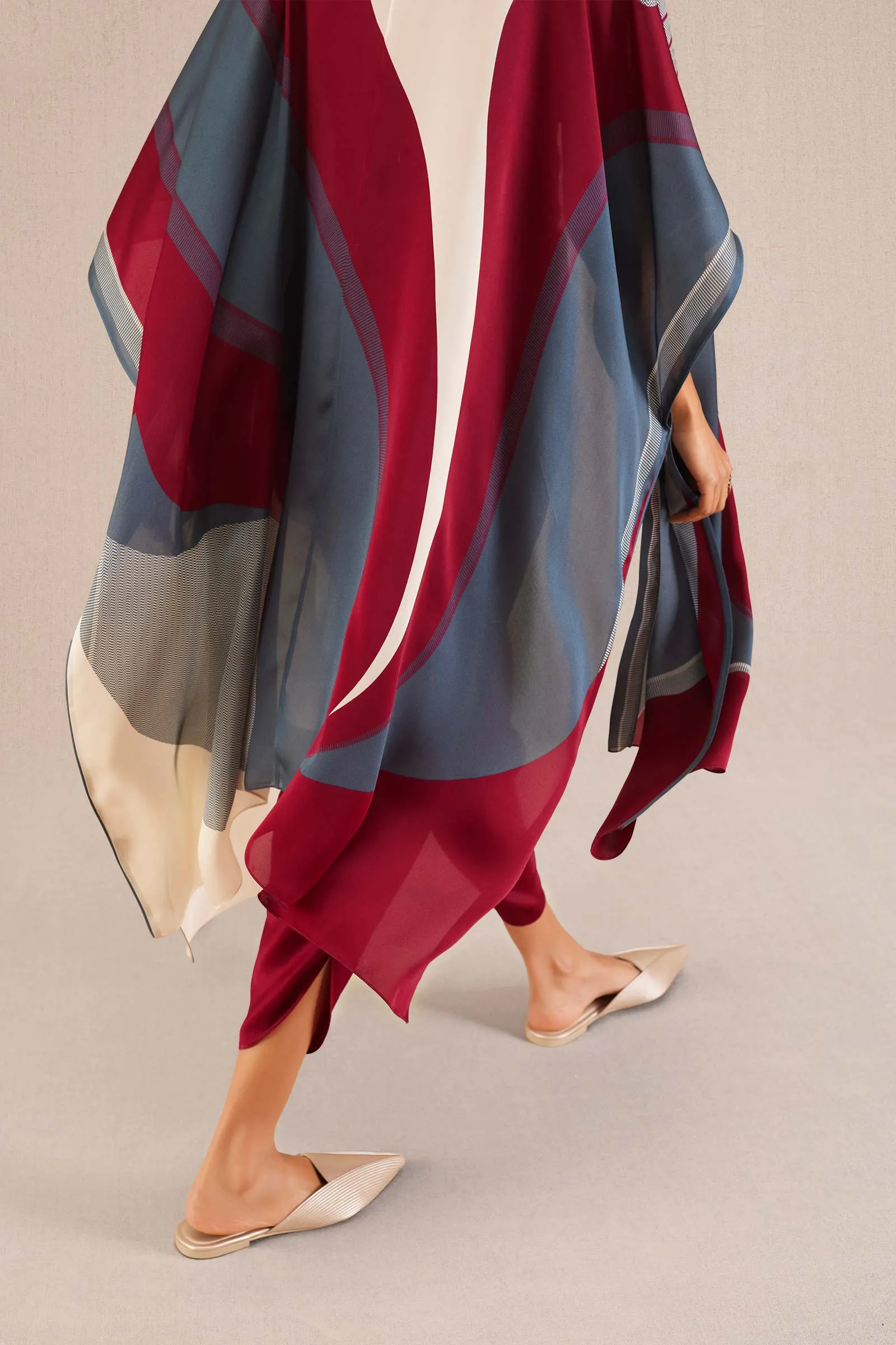 Idaya Cape Set