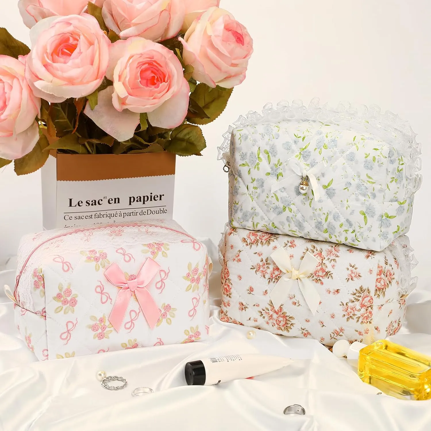 Quilted Makeup Bag Small Cotton Floral Cosmetic Makeup Bag Organizer, Aesthetic Portable Pouch Purse Toiletry Bag for Women Girls