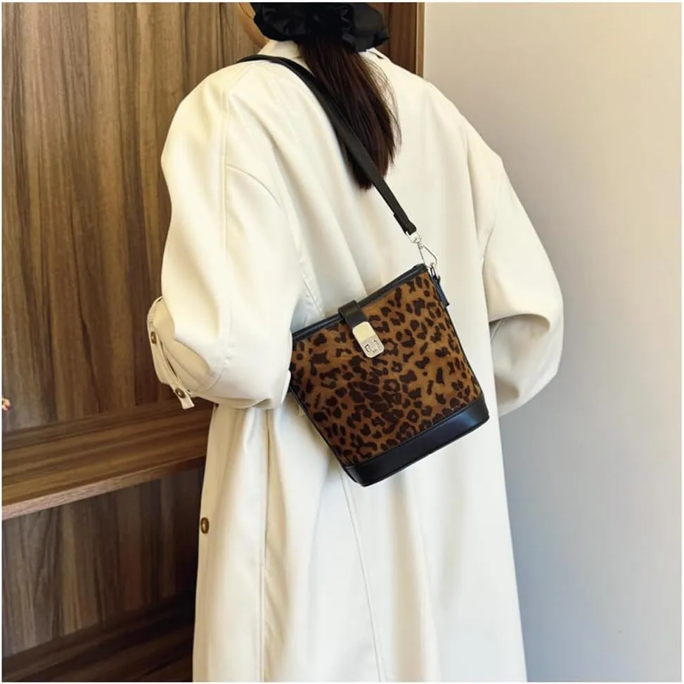Suede Shoulder Bags for Women Retro Suede Bucket Crossbody Bag Suede Fall Purse Vintage Suede Handbag with Adjustable Strap